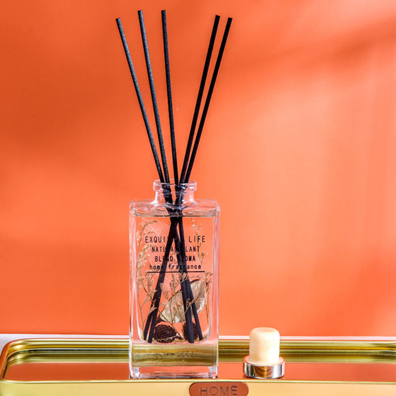 Suchá kvetinová dekorácia bez ohňového aromaterapeutického trstinového difuzéra