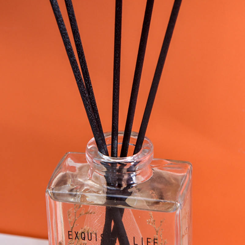 Suchá kvetinová dekorácia bez ohňového aromaterapeutického trstinového difuzéra