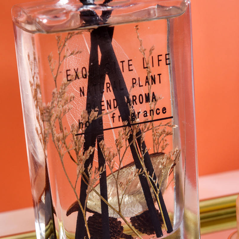 Suchá kvetinová dekorácia bez ohňového aromaterapeutického trstinového difuzéra