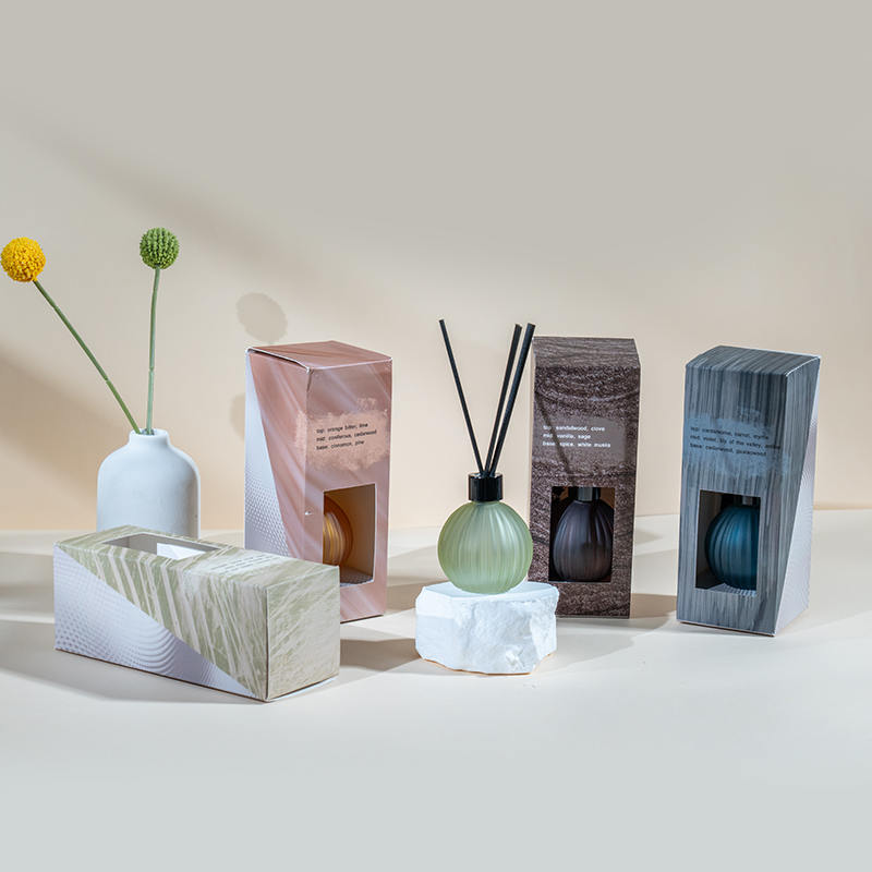 Malá sklenená žiarovka so zvislými pruhmi odparovacia fľaša trstinový difuzér-domáca vôňa trstinový difuzér