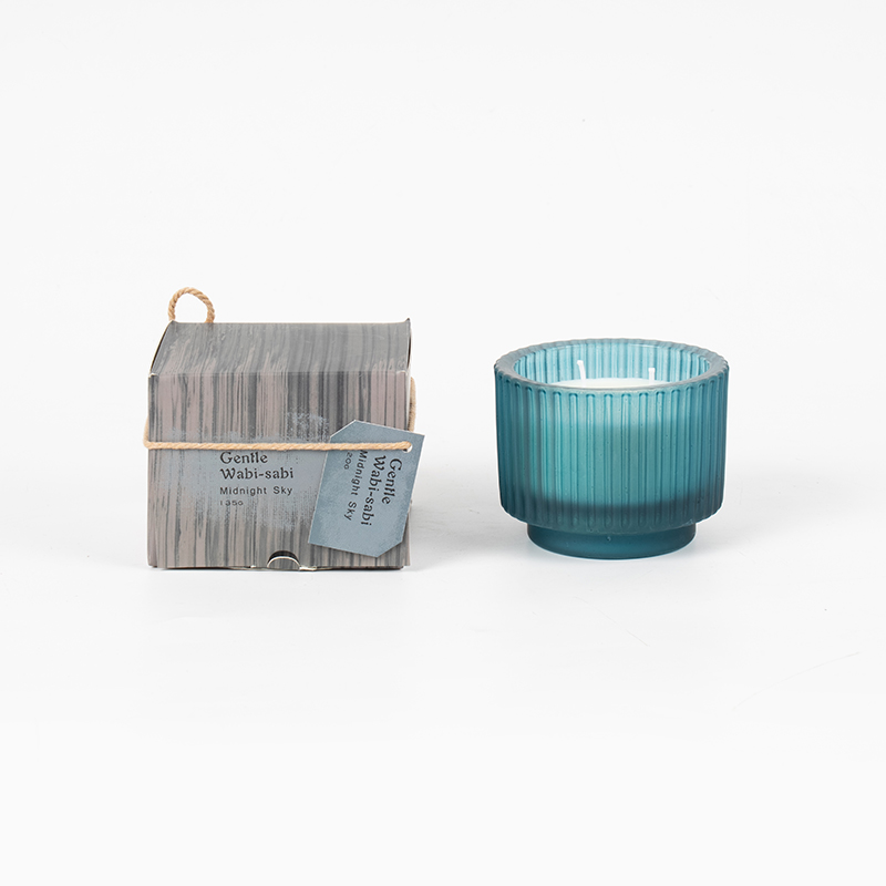 Okrúhly sklenený pohár na sviečku so zvislými pruhmi vonné sviečky-eko sviečka zo sójového vosku